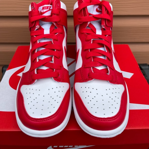 Nike dunk high championship red size US 4Y (women’s 5.5) - Picture 2 of 3